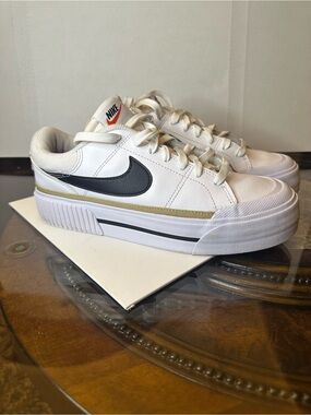 Nike Court Legacy Lift Women’s Size US 8 White Black DM7590-100 Like New (no box